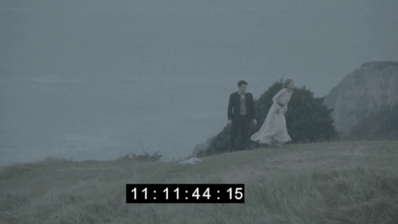 "What part of 'Sabes que no puedo' did you not understand?!"